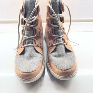 Sorel Tan and Gray Winter Boots